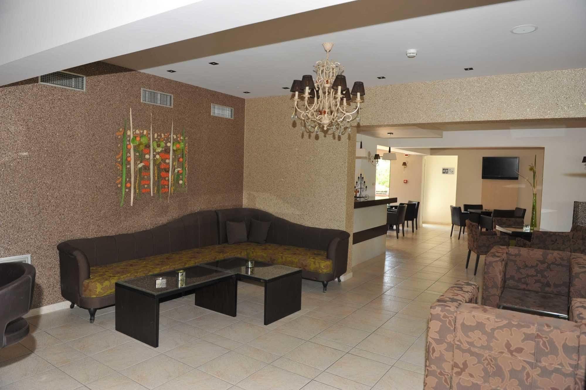 Santa Helena Hotel 이알리소스 외부 사진