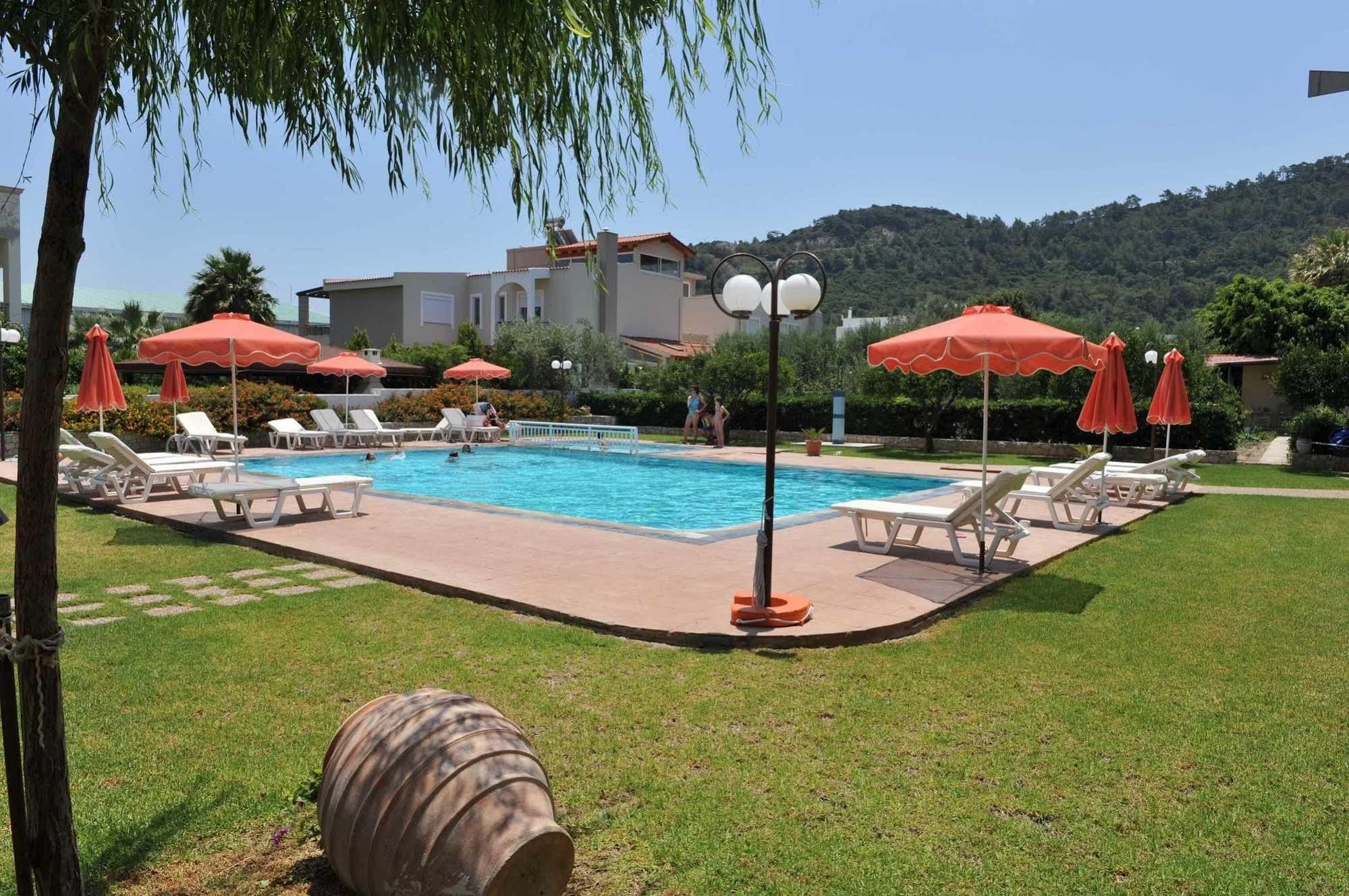 Santa Helena Hotel 이알리소스 외부 사진