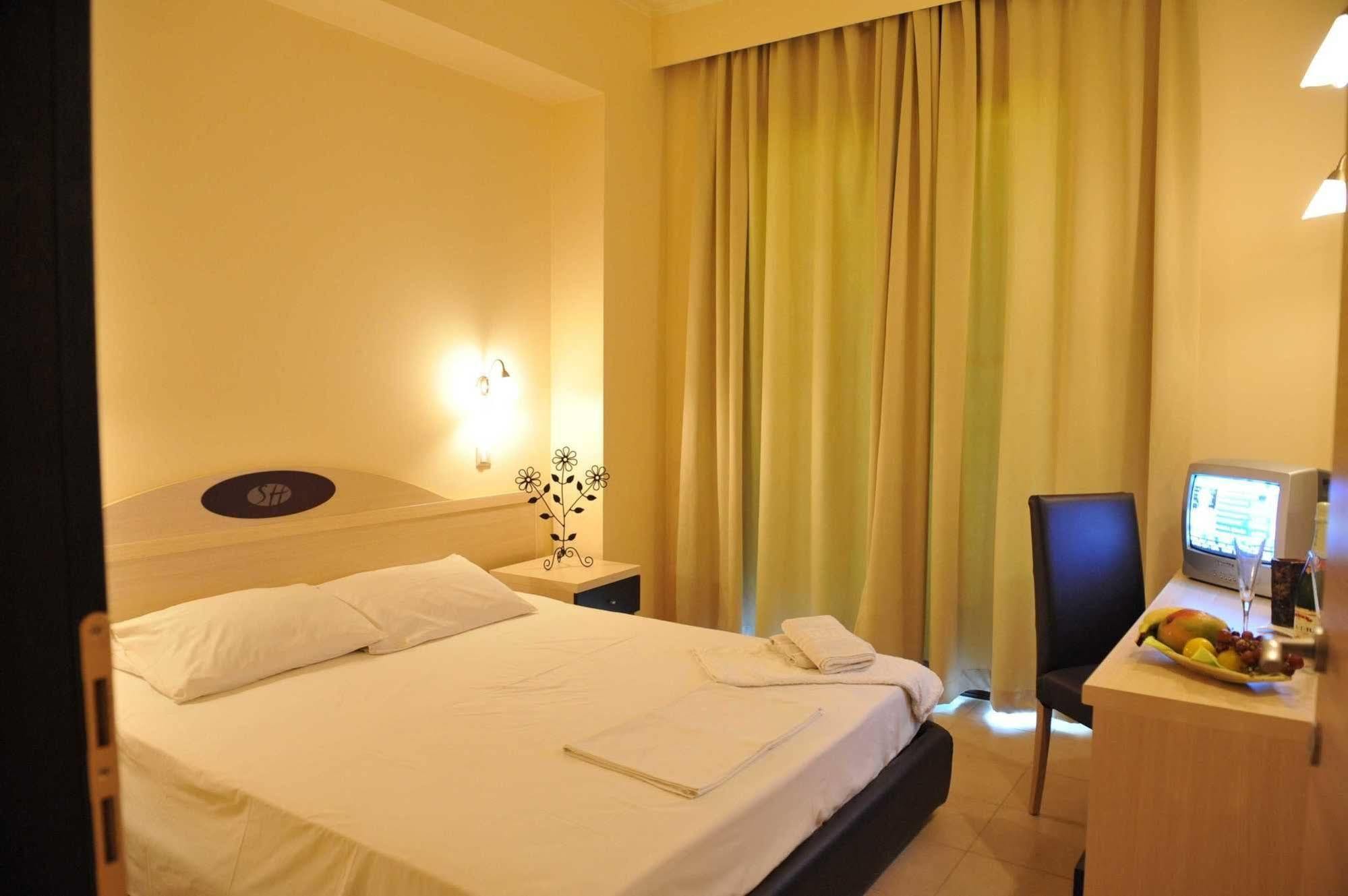 Santa Helena Hotel 이알리소스 외부 사진